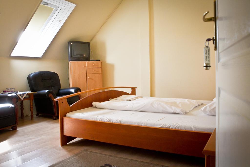 Bed and Breakfast Szekely Fogado Tunyogmatolcs Номер фото